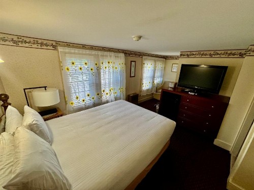 Merrill Farm Inn - image 17