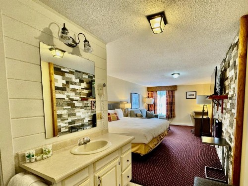 Merrill Farm Inn - image 31