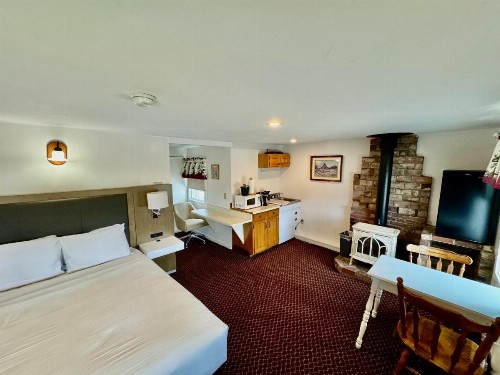 Merrill Farm Inn - image 39
