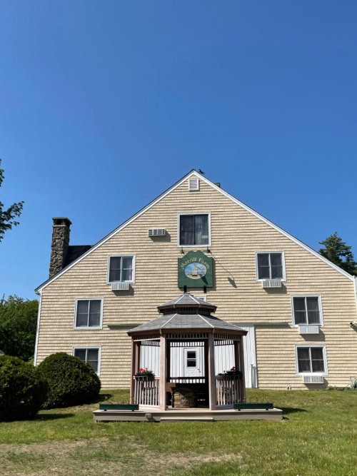 Merrill Farm Inn - image 43