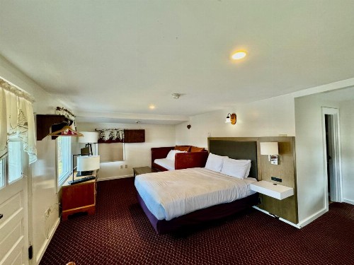 Merrill Farm Inn - image 48