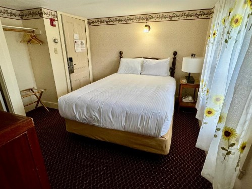 Merrill Farm Inn - image 50