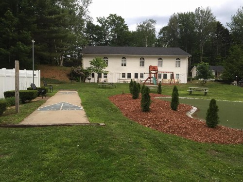 Merrill Farm Inn - image 8