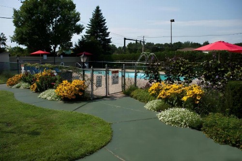 Green Granite Inn - image 33