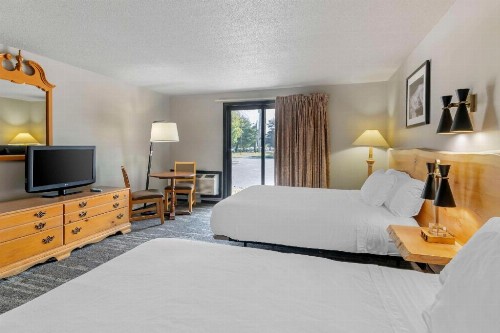 Green Granite Inn - image 50
