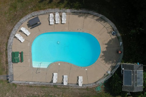 Colonial Motel - image 11