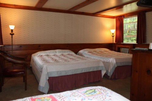 White Trellis Motel - image 21
