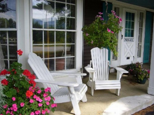 White Trellis Motel - image 6