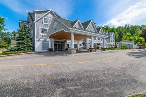 Comfort Inn & Suites - image 34