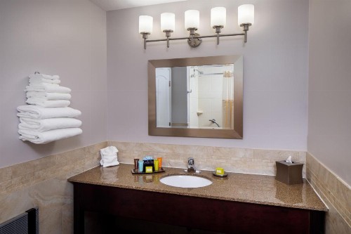Golden Gables Inn - image 36