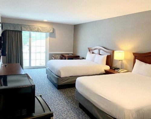 Golden Gables Inn - image 8
