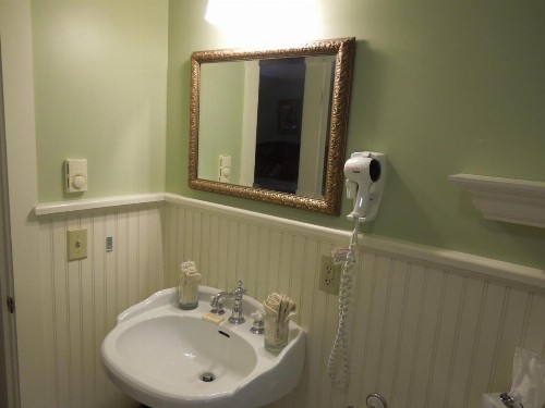 Kearsarge Inn - image 29