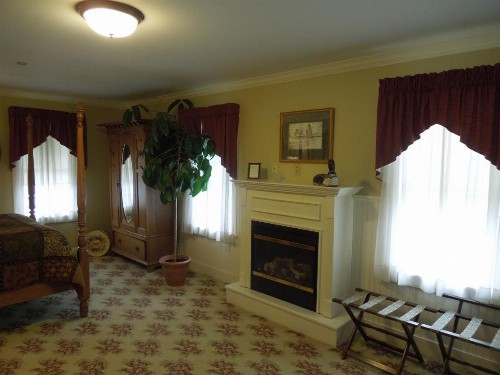 Kearsarge Inn - image 5