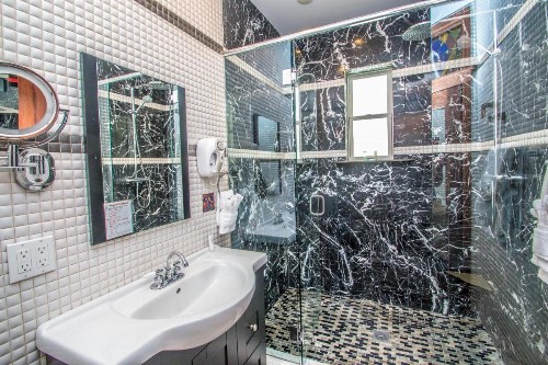 Adventure Suites - image 32