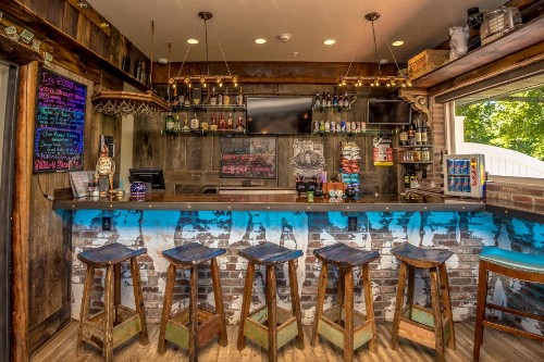 Adventure Suites - image 9