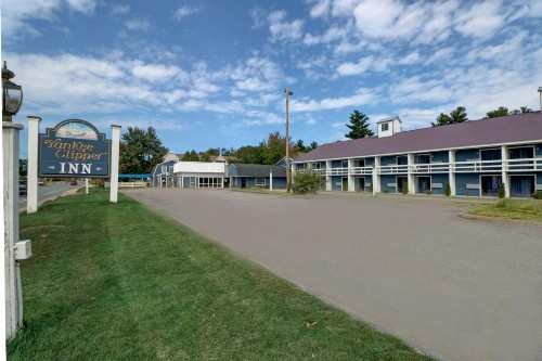 Yankee Clipper Inn