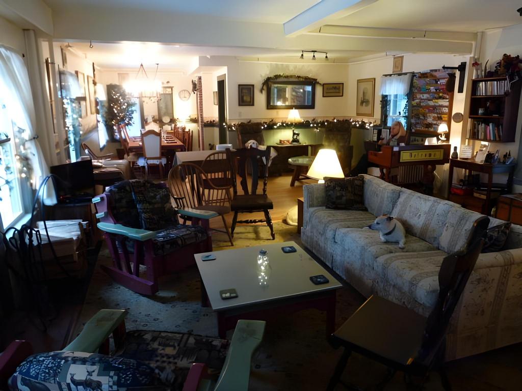 Spruce Moose Lodge - image 3