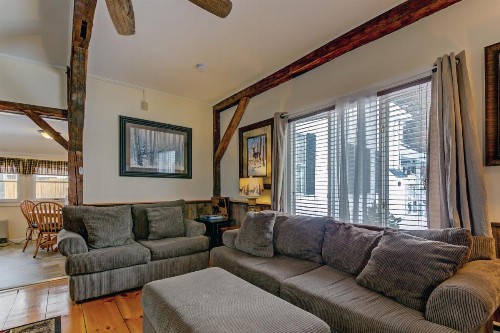 Oak House - image 11
