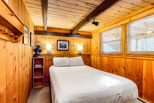 7 Merrimeeting Chalet - image 11