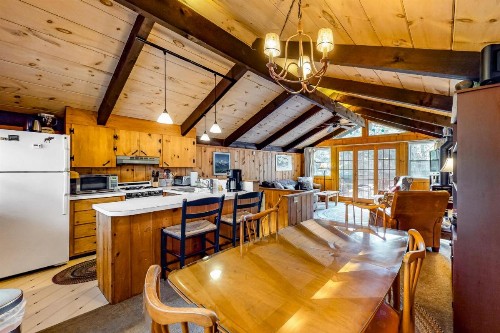 7 Merrimeeting Chalet - image 7