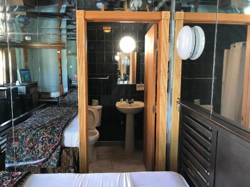 Capri Motel - image 2