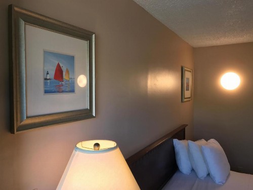 Capri Motel - image 27