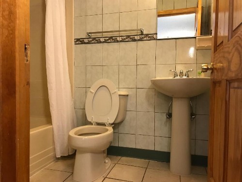 Capri Motel - image 28