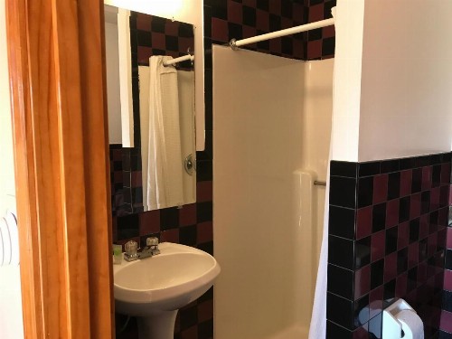 Capri Motel - image 4