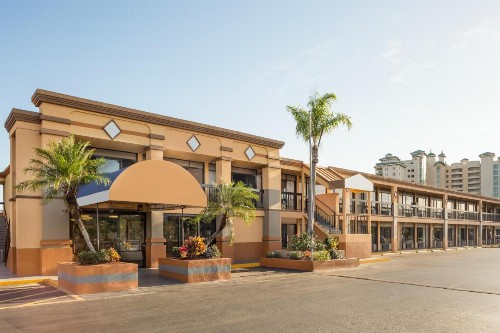 Travelodge by Wyndham Fort Myers North - image 22