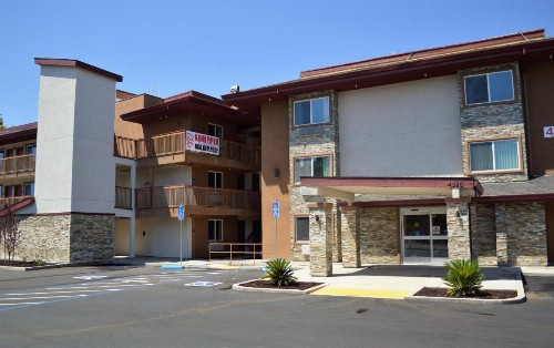 Red Roof Inn & Suites Sacramento North - image 8