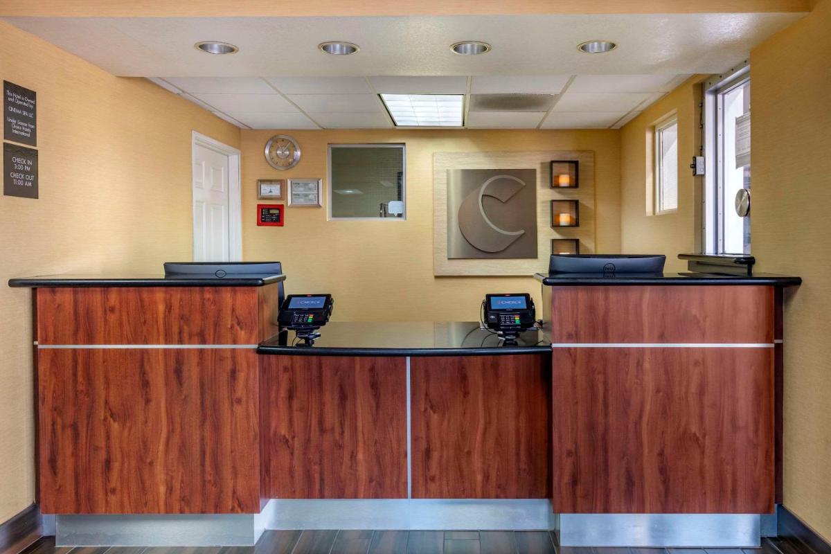 Comfort Inn & Suites Near Universal - North Hollywood – Burbank - image 2