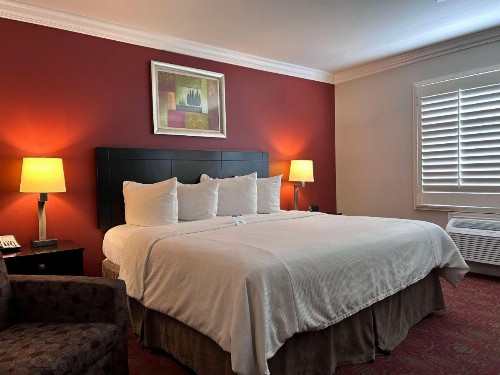 Best Western Burbank Airport Inn - image 19