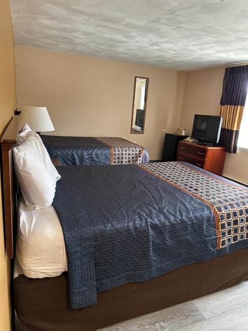 Wickford Motor Inn - image 21