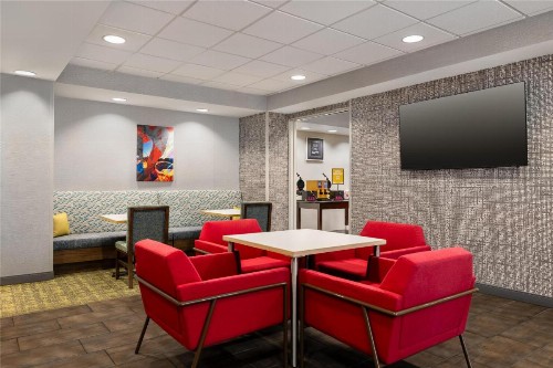Hampton Inn Las Vegas/North Speedway - image 12
