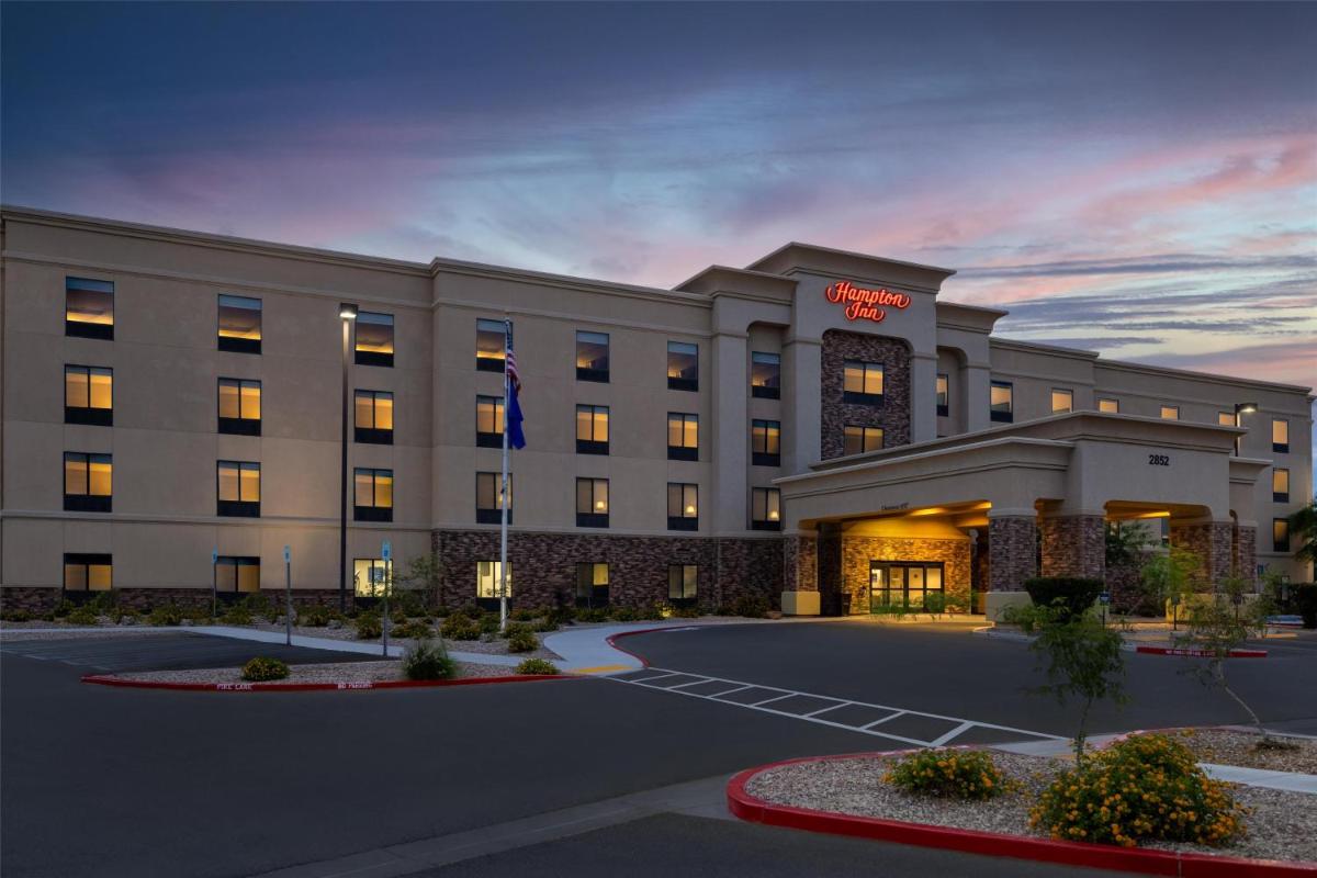 Hampton Inn Las Vegas/North Speedway - image 2