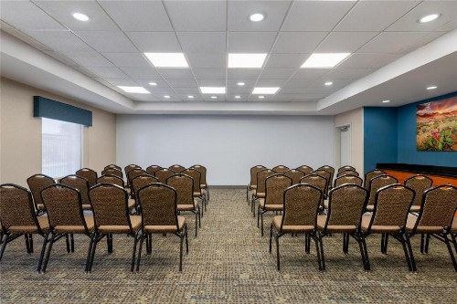 Hampton Inn Las Vegas/North Speedway - image 28