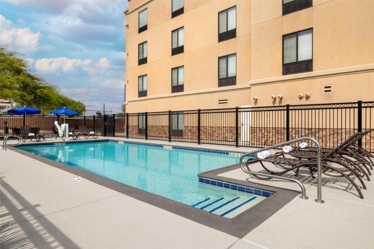 Hampton Inn Las Vegas/North Speedway - image 6