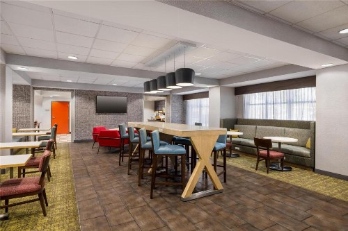 Hampton Inn Las Vegas/North Speedway - image 7