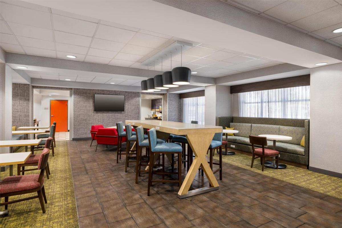 Hampton Inn Las Vegas/North Speedway - image 7
