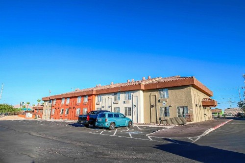 Sunrise Inn - image 50
