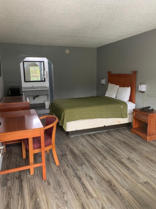 Americas Best Value Inn North Little Rock - image 2