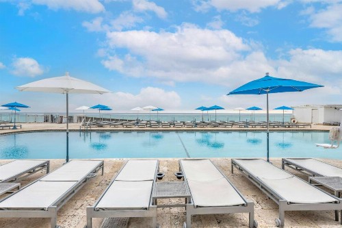 Ramada Plaza by Wyndham Marco Polo Beach Resort - image 4