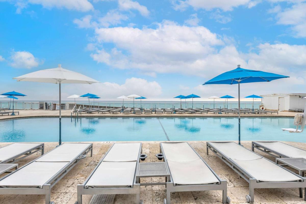 Ramada Plaza by Wyndham Marco Polo Beach Resort - image 4