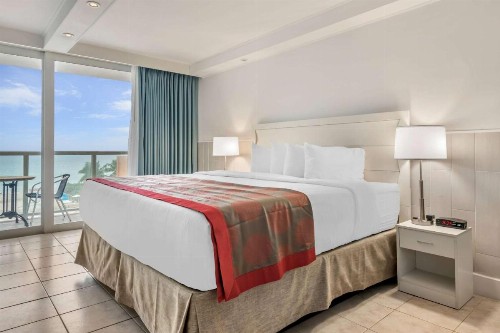Ramada Plaza by Wyndham Marco Polo Beach Resort - image 40