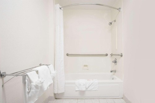 SureStay Hotel by Best Western North Myrtle Beach - image 13