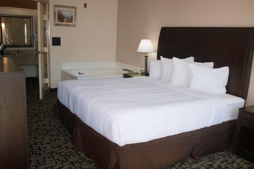 SureStay Hotel by Best Western North Myrtle Beach - image 2