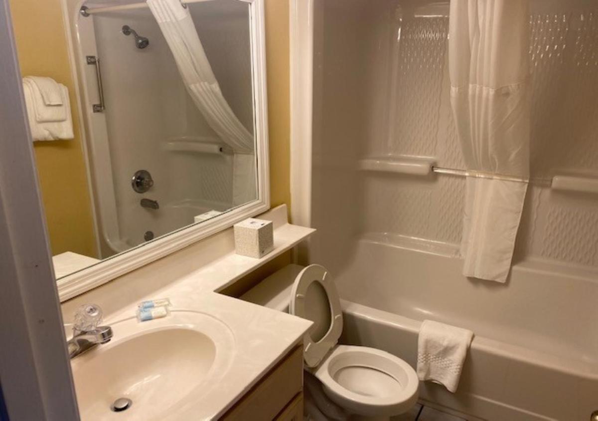 Ocean Club Resort Myrtle Beach a Ramada by Wyndham - image 4