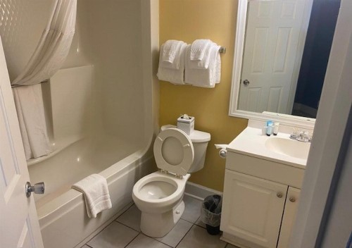 Ocean Club Resort Myrtle Beach a Ramada by Wyndham - image 8