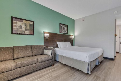 Baymont by Wyndham North Myrtle Beach - image 28