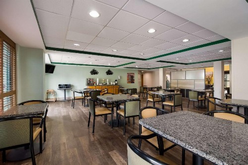 Quality Inn & Suites North Myrtle Beach - image 16